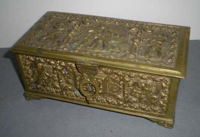 ORNATE BRASS BOX IMAGE