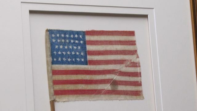 ANTIQUE FLAG IMAGE