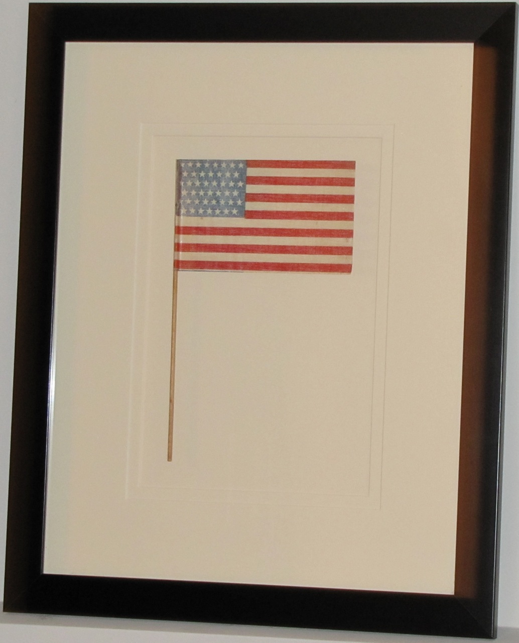 ANTIQUE FLAG IMAGE