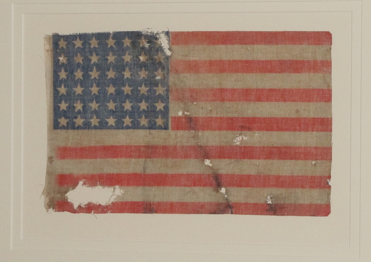 ANTIQUE FLAG IMAGE