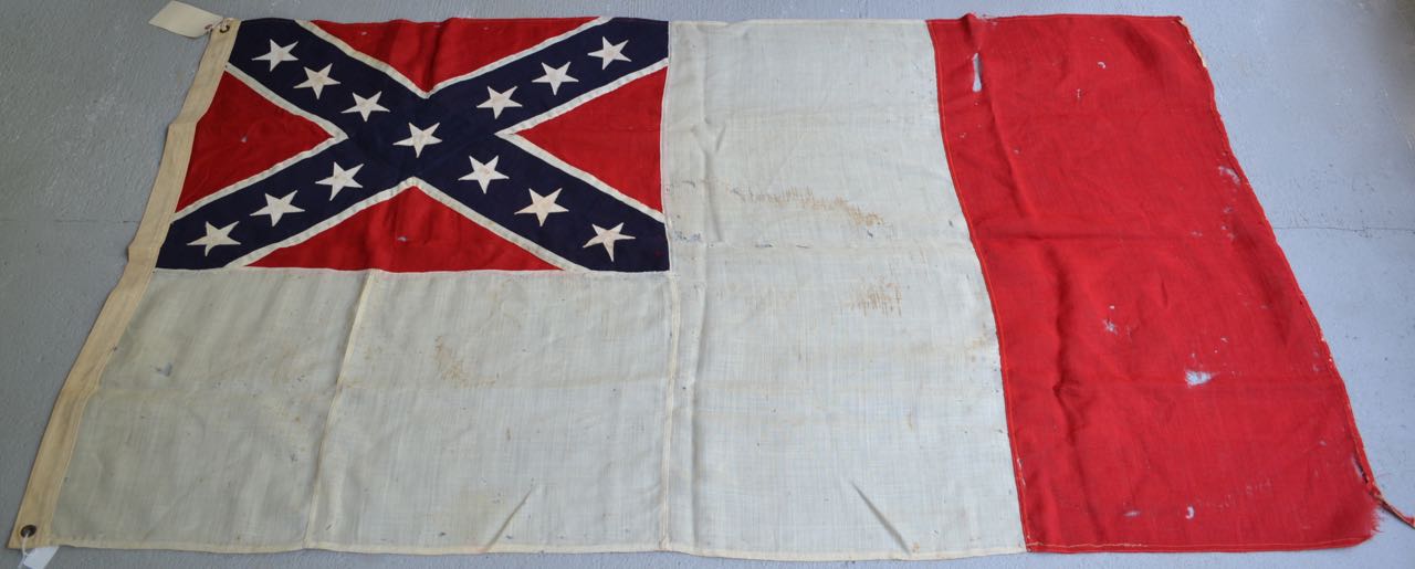 PHOTO LAST NATIONAL CONFEDERATE FLAG